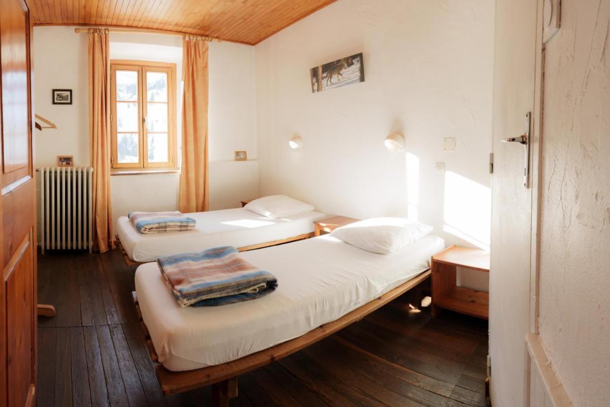 Auberge L'Estoilies Сен-Веран Экстерьер фото