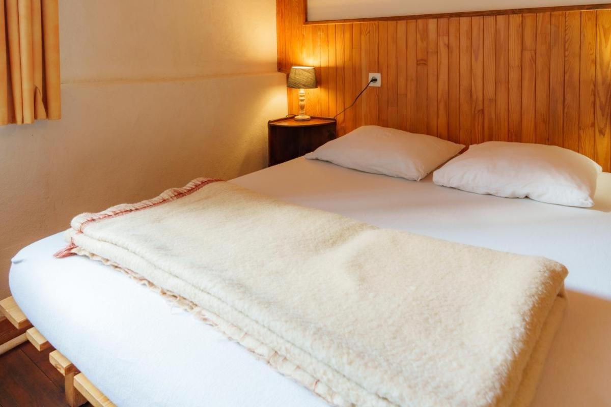 Auberge L'Estoilies Сен-Веран Экстерьер фото